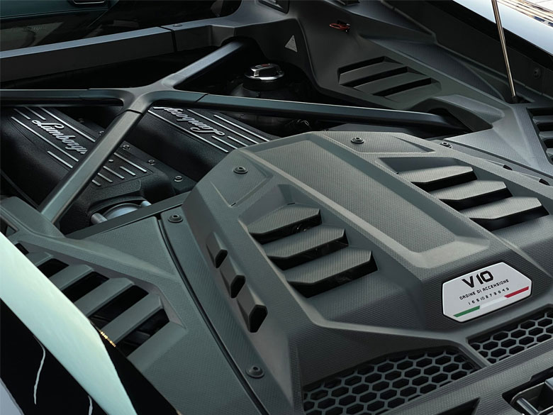 ランボルギーニ ウラカン EVO RWD - ブラックメタリック (17/19枚)