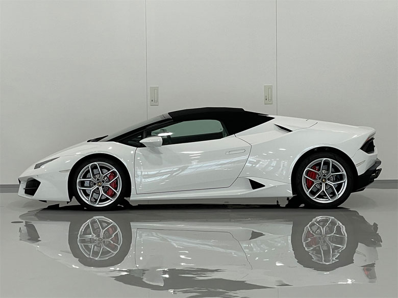 ランボルギーニ ウラカンスパイダーRWD (LDF) -  ホワイト (4/20枚)