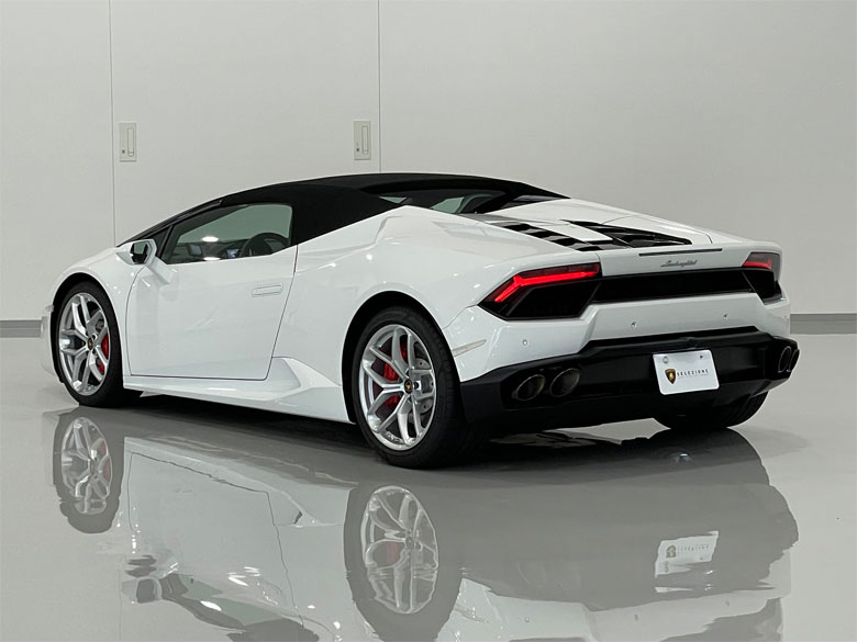 ランボルギーニ ウラカンスパイダーRWD (LDF) -  ホワイト (5/20枚)