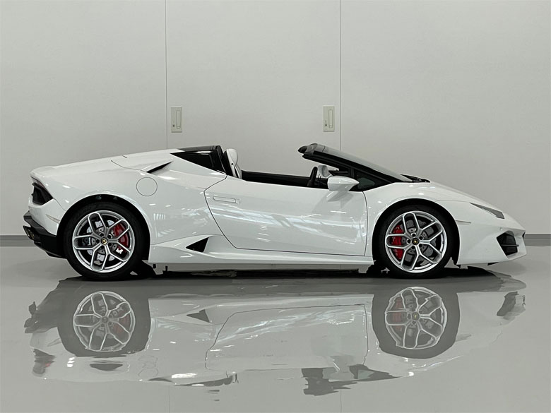 ランボルギーニ ウラカンスパイダーRWD (LDF) -  ホワイト (8/20枚)