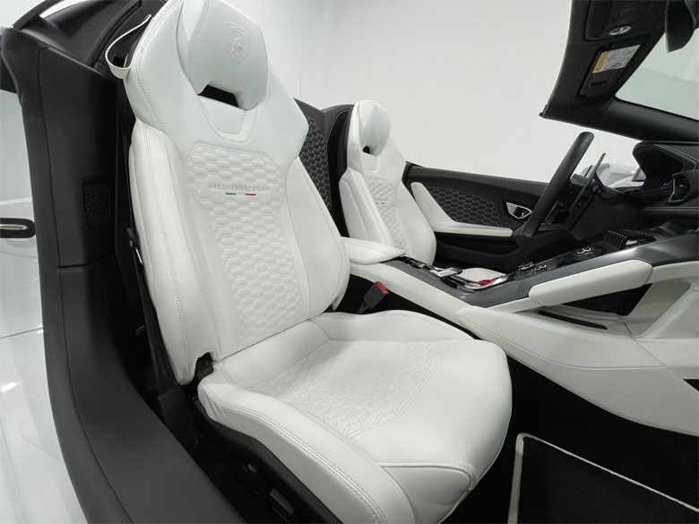 ランボルギーニ ウラカンスパイダーRWD (LDF) -  ホワイト (12/20枚)