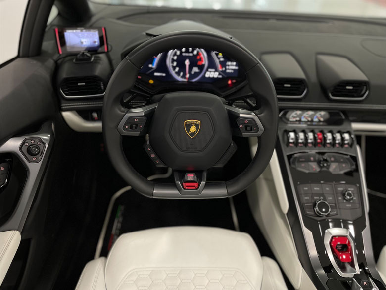 ランボルギーニ ウラカンスパイダーRWD (LDF) -  ホワイト (13/20枚)