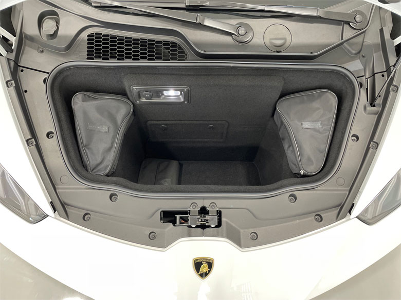 ランボルギーニ ウラカンスパイダーRWD (LDF) -  ホワイト (17/20枚)