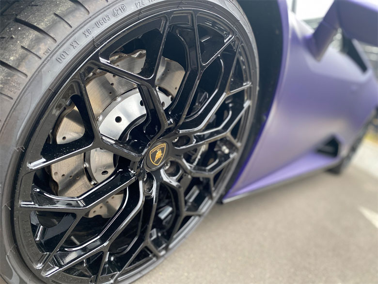 ランボルギーニ ウラカン EVO RWD (9/12枚)