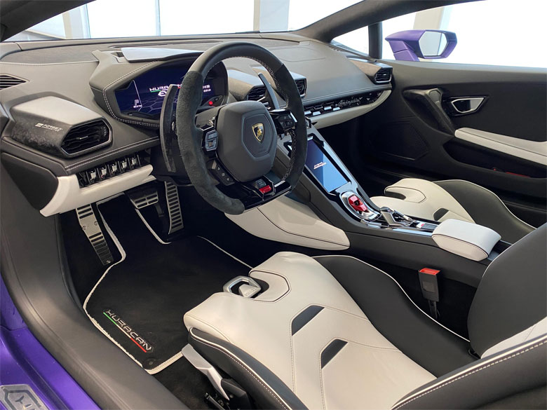 ランボルギーニ ウラカン EVO RWD (10/12枚)