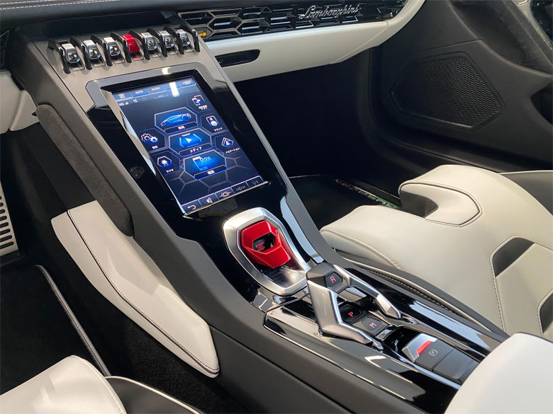 ランボルギーニ ウラカン EVO RWD (12/12枚)