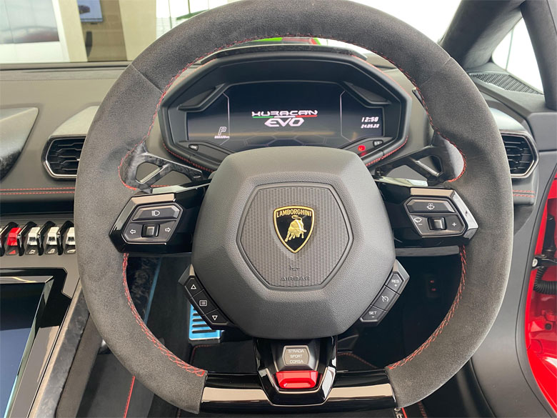 ランボルギーニ ウラカンスパイダー EVO 