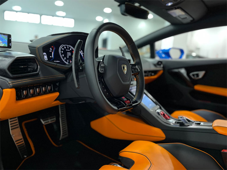 ランボルギーニ ウラカン EVO RWD - ブルーメタリック (9/20枚)