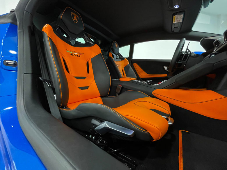 ランボルギーニ ウラカン EVO RWD - ブルーメタリック (12/20枚)