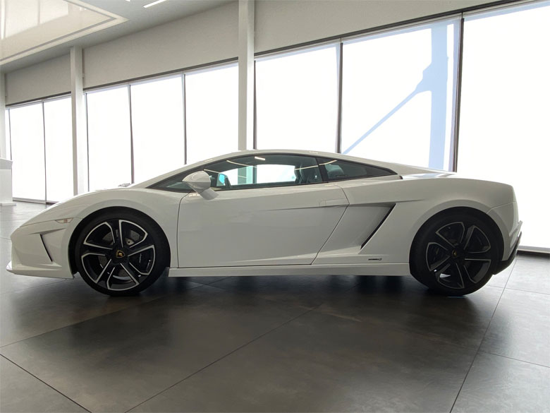 ランボルギーニ ガヤルド ホワイト (3/14枚)