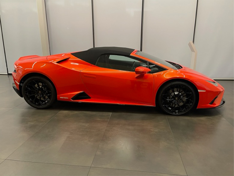 ランボルギーニ ウラカン EVO RWD スパイダー -   (3/10枚)