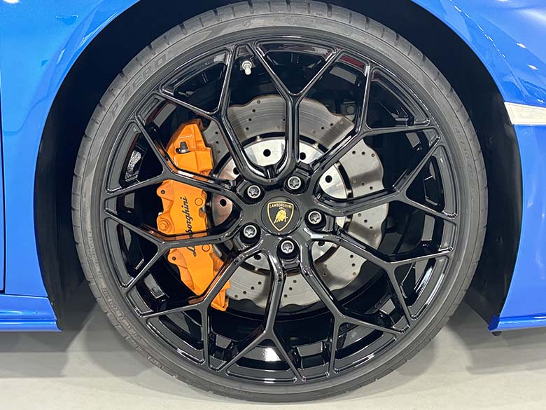 ランボルギーニ ウラカン EVO RWD(31/40枚)