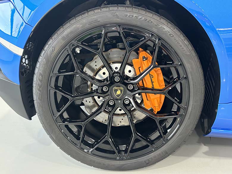 ランボルギーニ ウラカン EVO RWD(32/40枚)