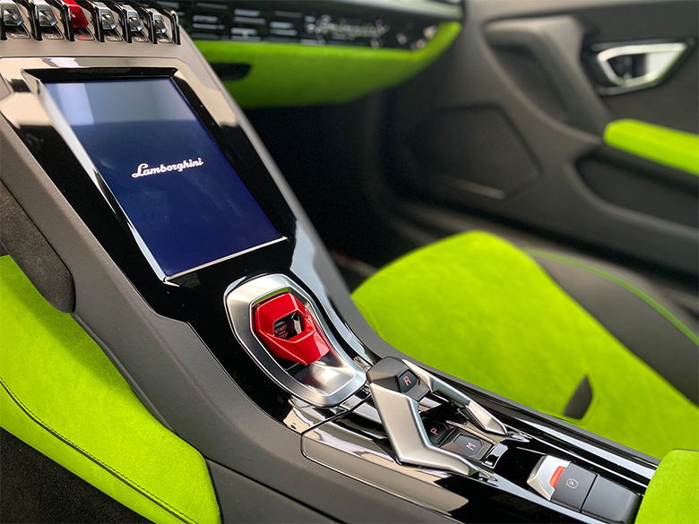 ランボルギーニ ウラカン EVO 4WD 