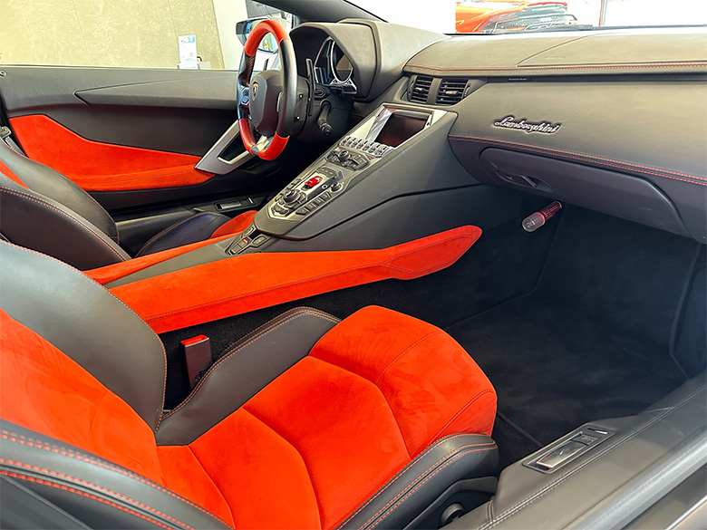 アヴェンタドール LP700-4 4WD グレー (14/15枚)