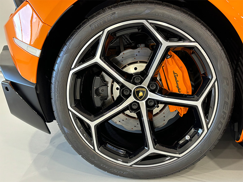 ランボルギーニ ウラカン LP580-2 クーぺ
