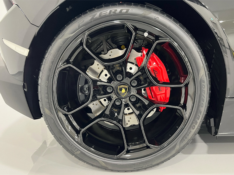 ランボルギーニ ウラカンスパイダー LP580-2 