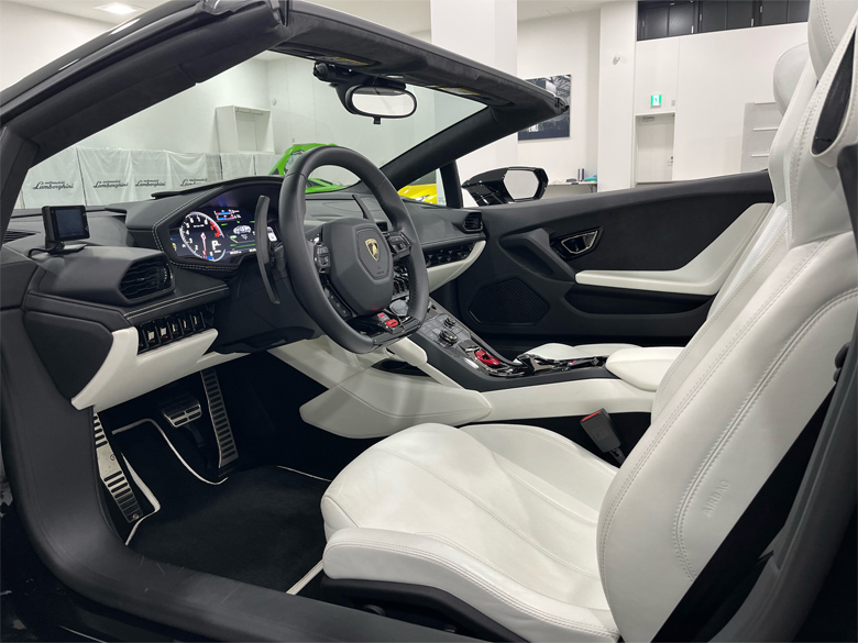 ランボルギーニ ウラカンスパイダー LP580-2 