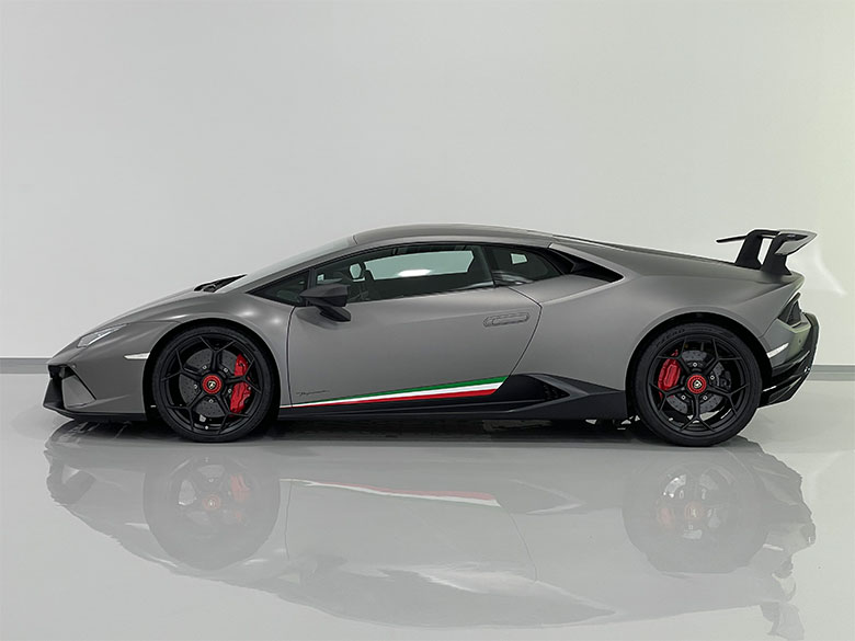 ランボルギーニ ウラカン ペルフォルマンテ - マットグレー (8/19枚)