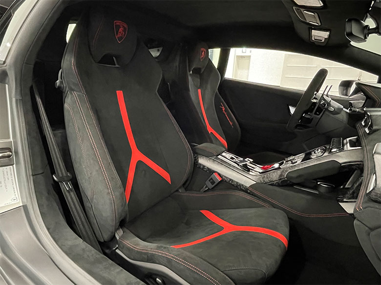 ランボルギーニ ウラカン ペルフォルマンテ - マットグレー (11/19枚)