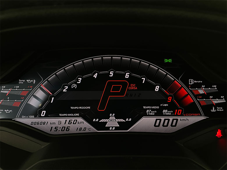 ランボルギーニ ウラカン ペルフォルマンテ - マットグレー (16/19枚)