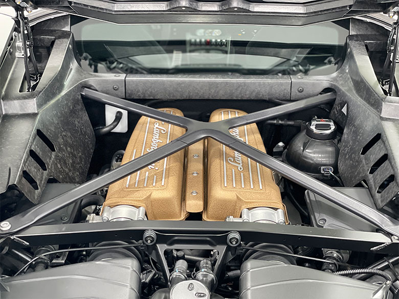 ランボルギーニ ウラカン ペルフォルマンテ - マットグレー (18/19枚)