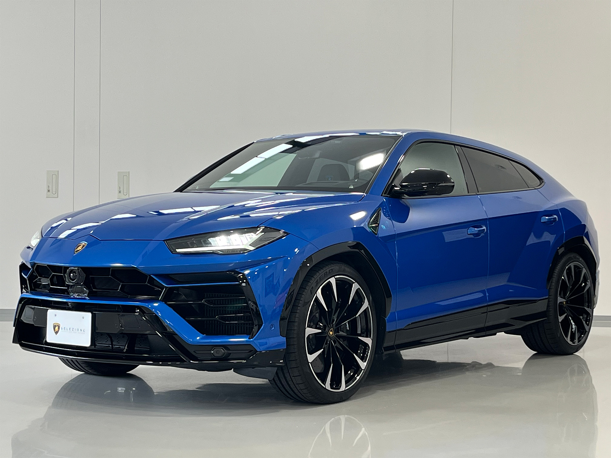 ランボルギーニ ウルス - タジマプレミアム中古車 ランボルギーニ ウルス - タジマプレミアム中古車
