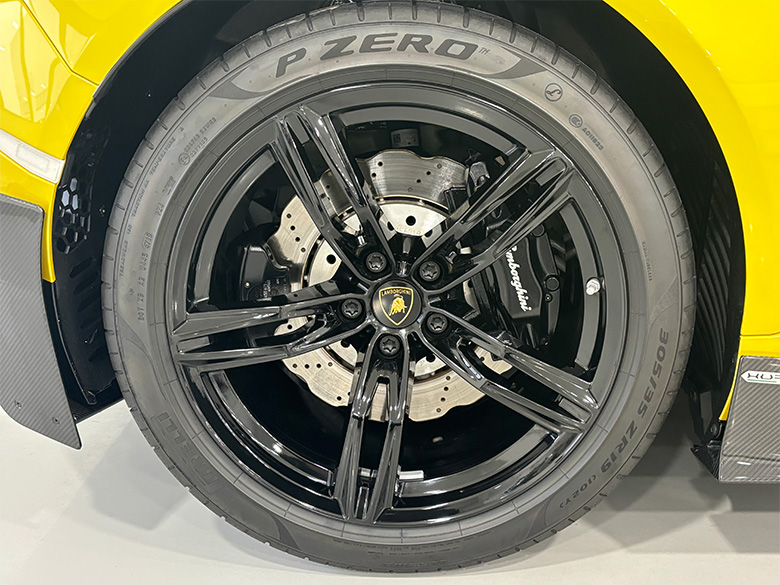 ランボルギーニ ウラカン EVO RWD(10/38枚)