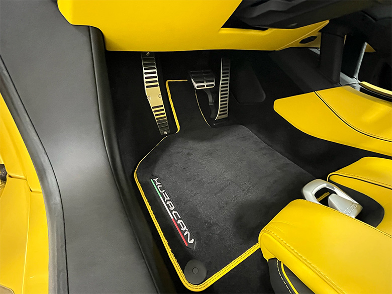ランボルギーニ ウラカン EVO RWD(25/38枚)