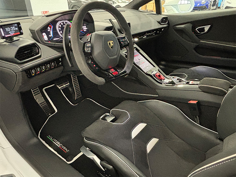 ランボルギーニ ウラカン EVO RWD Coupe(22/60枚)