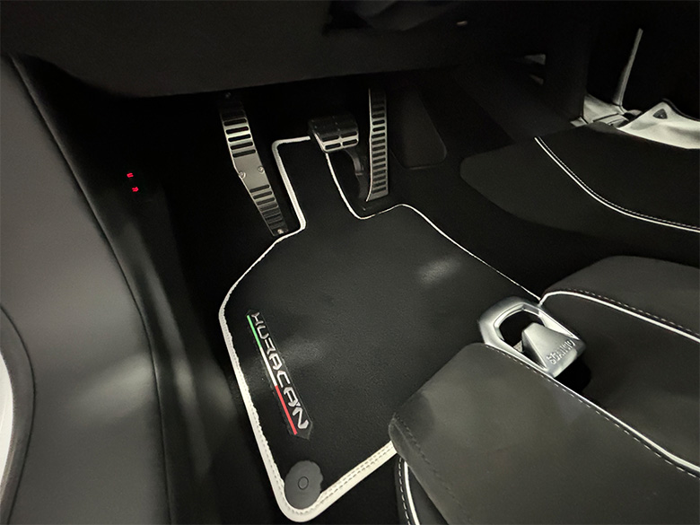 ランボルギーニ ウラカン EVO RWD Coupe(26/60枚)