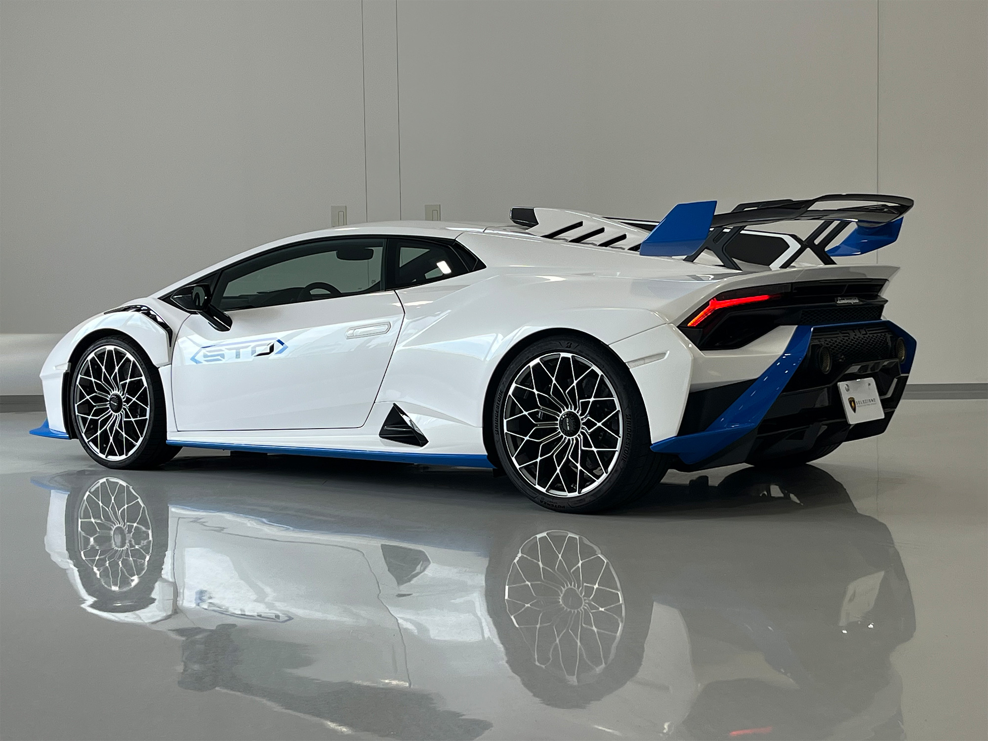 Lamborghini ランボルギーニ ランボルギーニ認定中古車-ch0000021993｜ランボルギーニ仙台