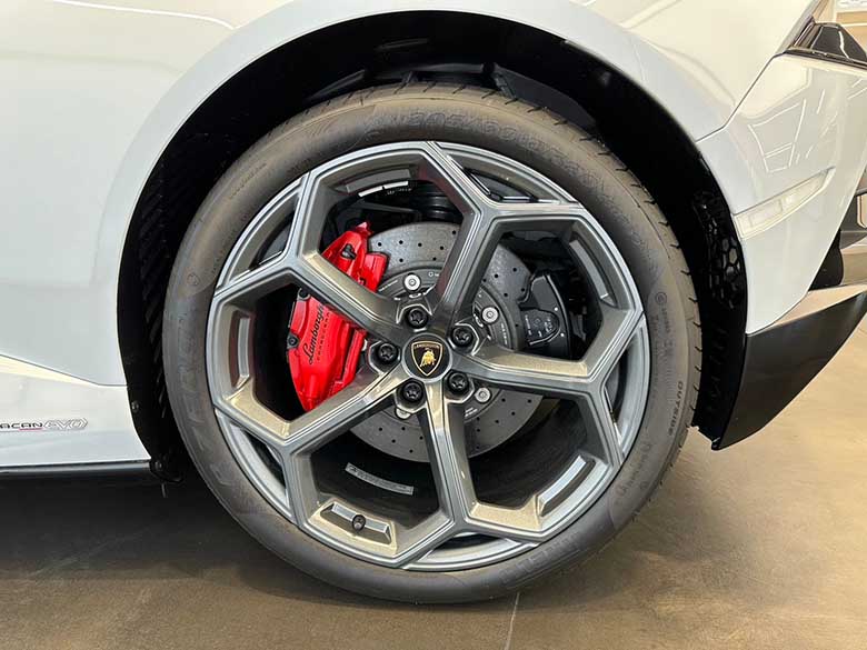 ウラカン EVO スパイダー(34/38枚)