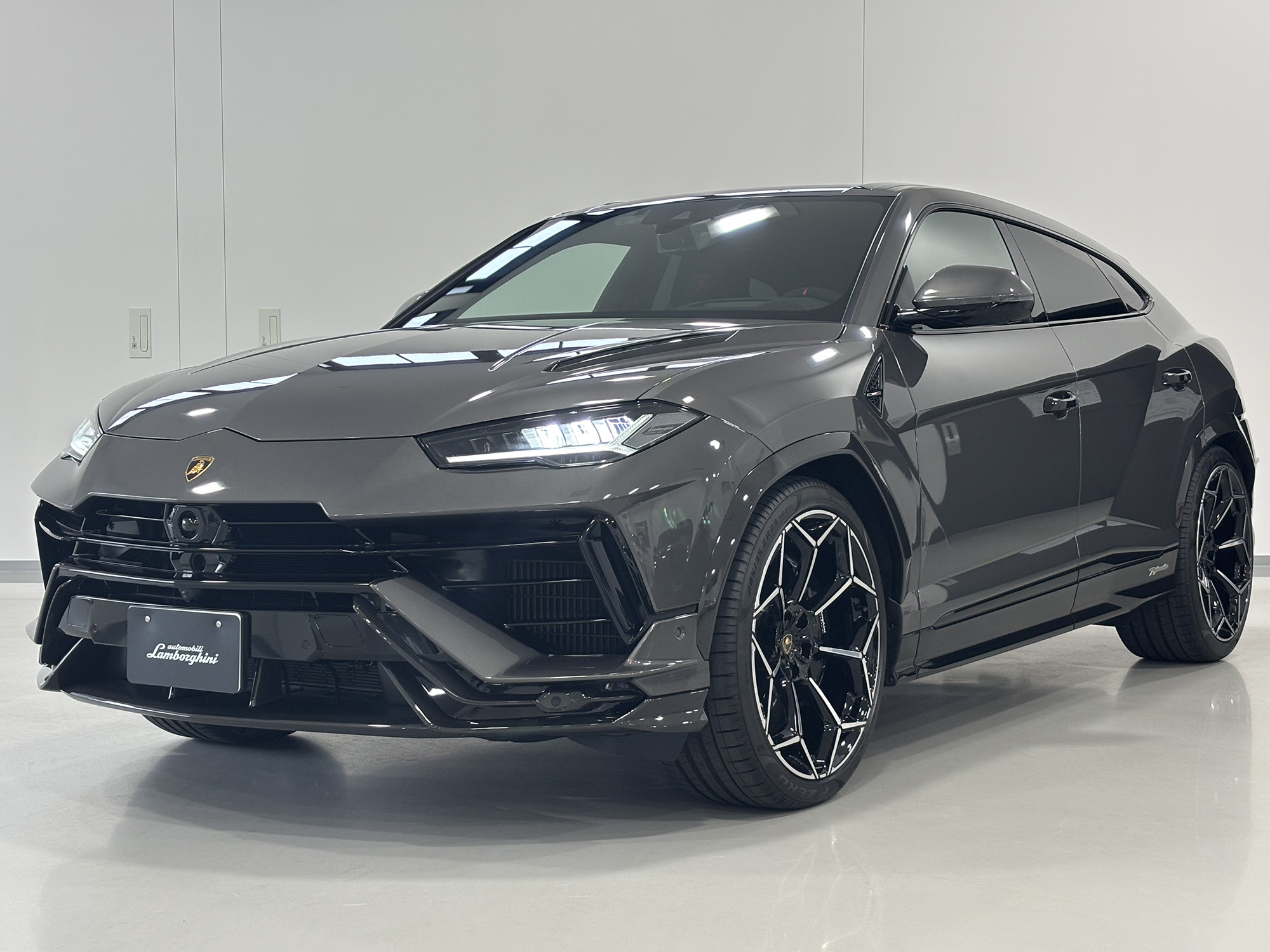 ハッピーランボルギーニ ウルスペルフォルマンテ MRコレクション ハッピーランボルギーニ ウルスペルフォルマンテ MRコレクション