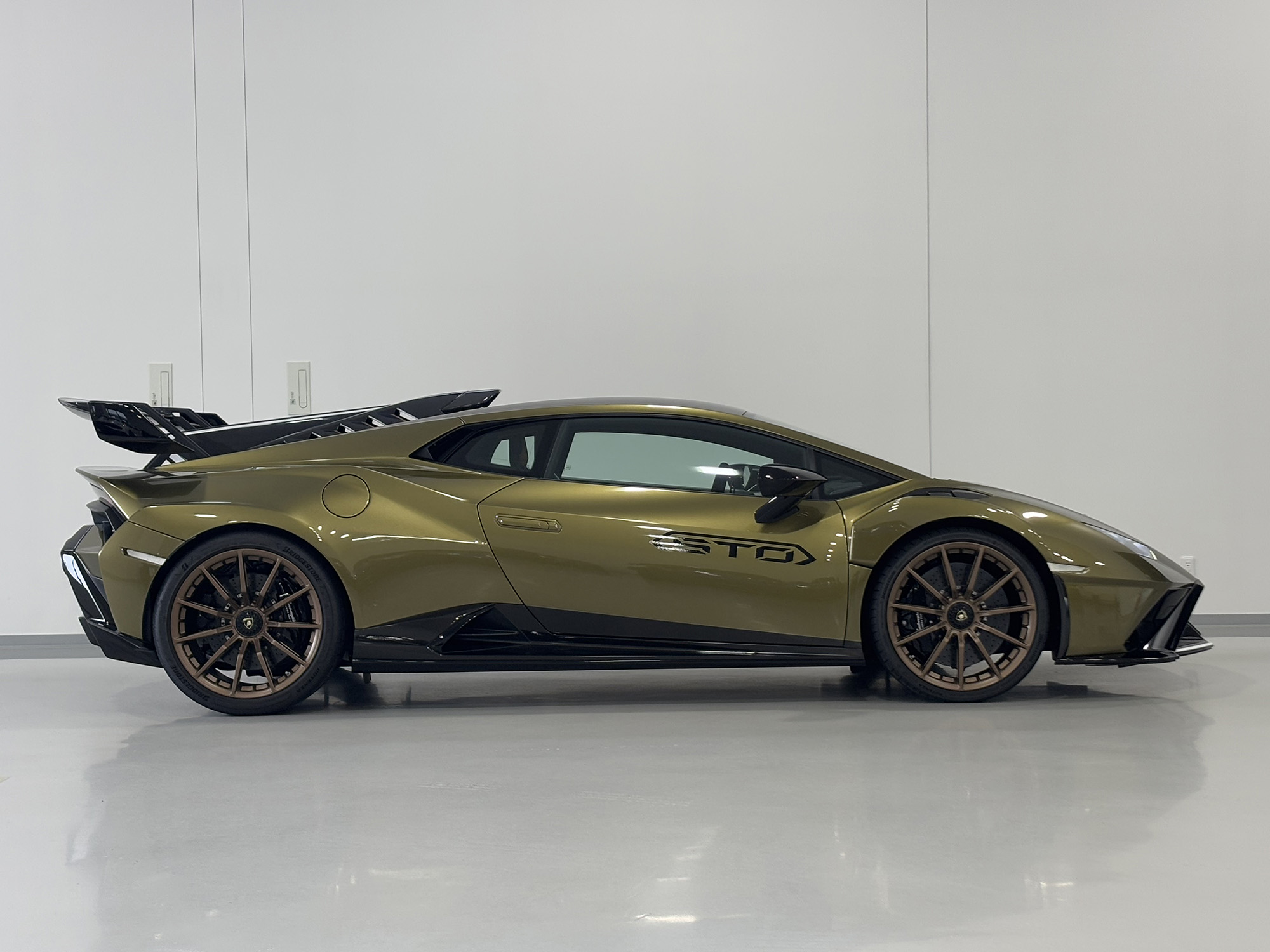 Lamborghini ランボルギーニ ランボルギーニ認定中古車-ch0000023223｜ランボルギーニ仙台