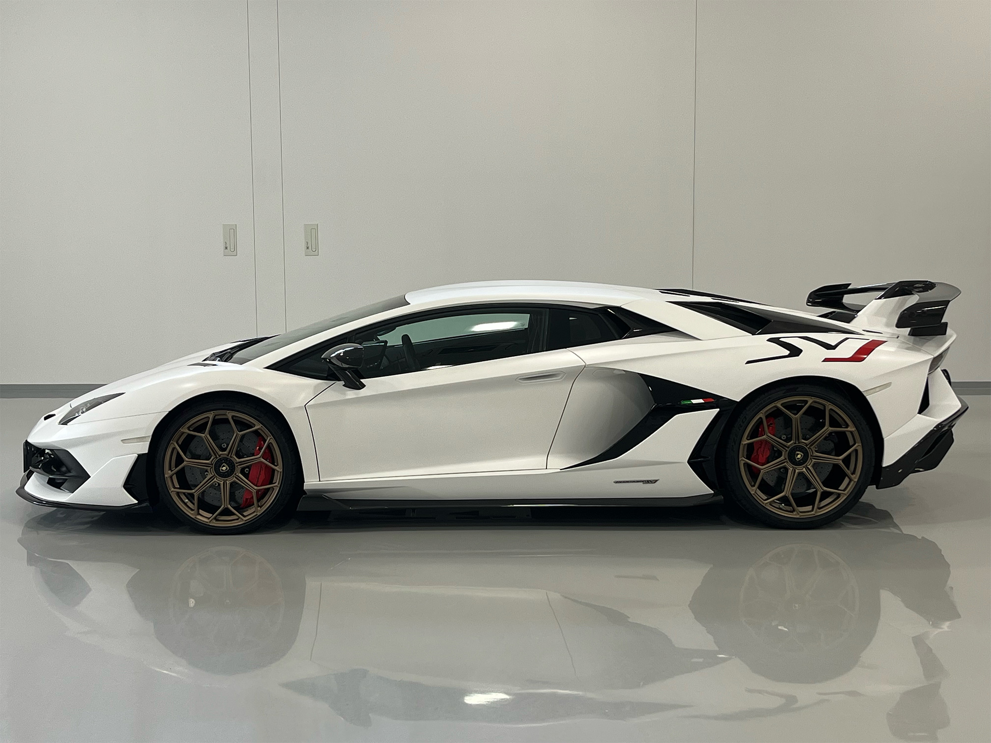 ランボルギーニ アヴェンタドール SVJ - タジマプレミアム中古車