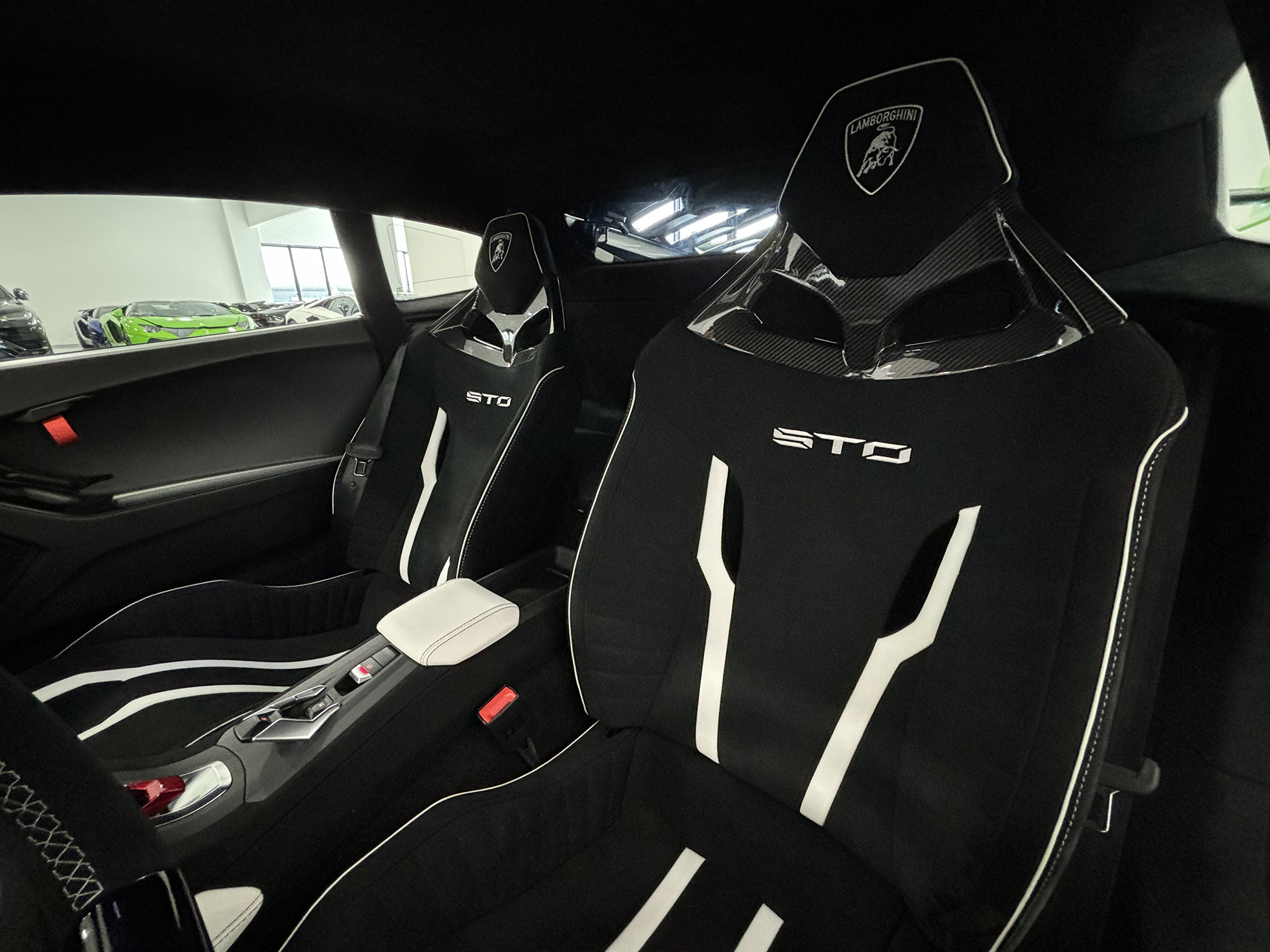 ランボルギーニ ウラカン Tecnica 認定中古車｜ランボルギーニ広島