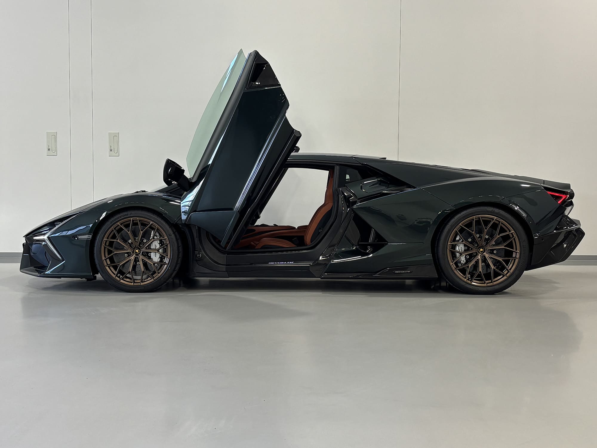 ランボルギーニ ウラカン Tecnica 認定中古車｜ランボルギーニ広島