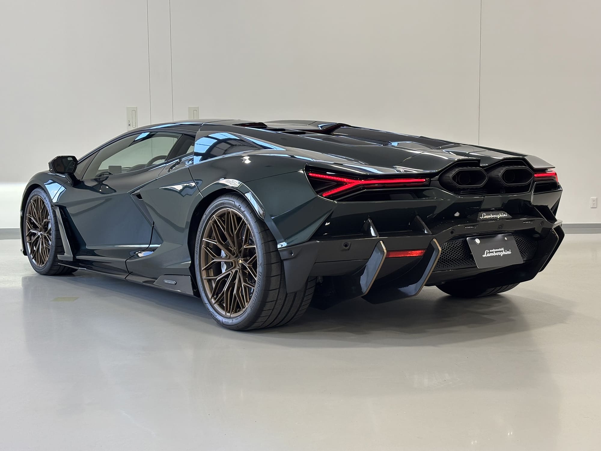 ランボルギーニ ウラカン Tecnica 認定中古車｜ランボルギーニ広島