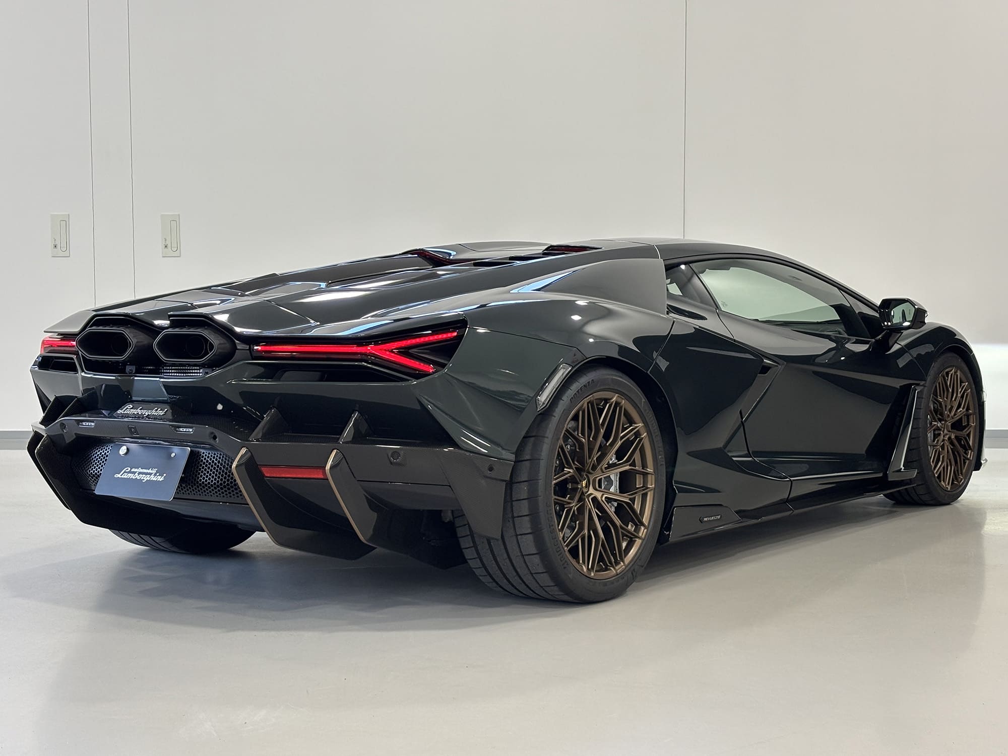 ランボルギーニ ウラカン Tecnica 認定中古車｜ランボルギーニ広島