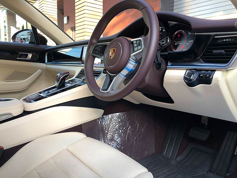 ポルシェ パナメーラ 3.0 PDK - ワインレッド (22/34枚)