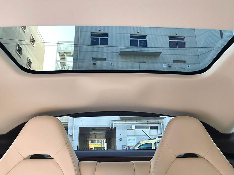 ポルシェ パナメーラ 3.0 PDK - ワインレッド (28/34枚)