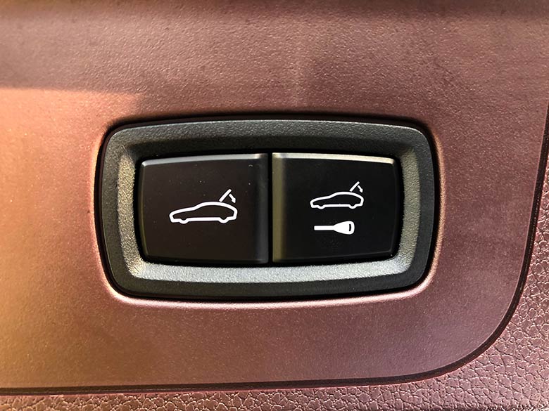 ポルシェ パナメーラ 3.0 PDK - ワインレッド (35/34枚)