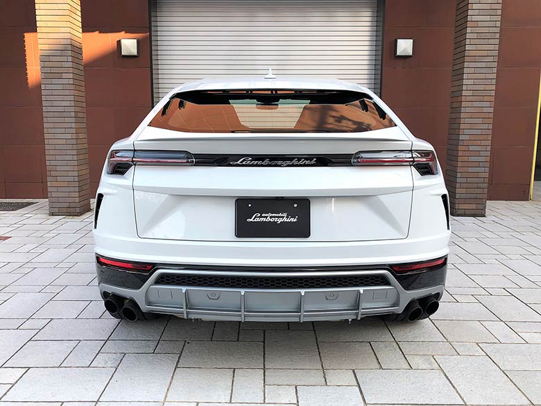 ランボルギーニ ウルス4.0 4WD - ホワイト BLACK MATT EXHAUST PIPES (3/44枚)