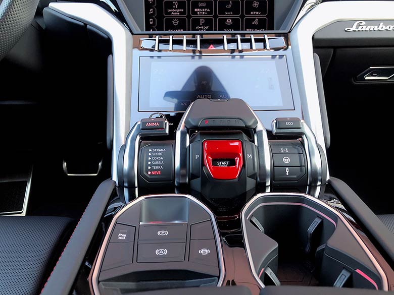 ランボルギーニ ウルス4.0 4WD - ホワイト OFF-ROAD MODES/AMBIENT LIGHT PACKAGE (11/44枚)