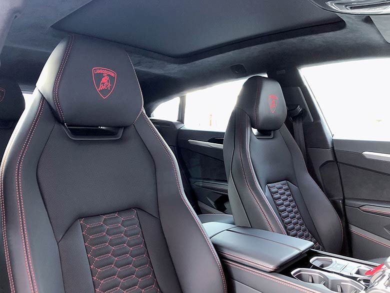 ランボルギーニ ウルス4.0 4WD - ホワイト 4-SEAT CONFIGURATION/REAR BENCH WITH Q-CITURA  (14/44枚)