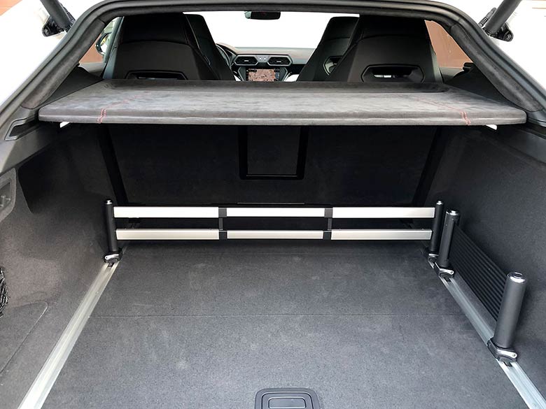 ランボルギーニ ウルス4.0 4WD - ホワイト CARGO MANAGEMENT SYSTEM/21INCH SPARE WHEEL (18/44枚)