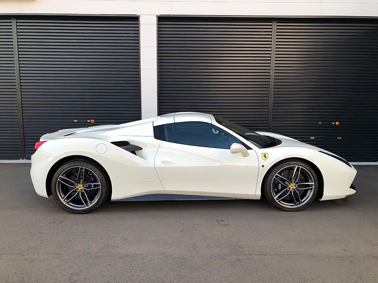 フェラーリ 488スパイダー F1 DCT - ホワイト (5/18枚) 