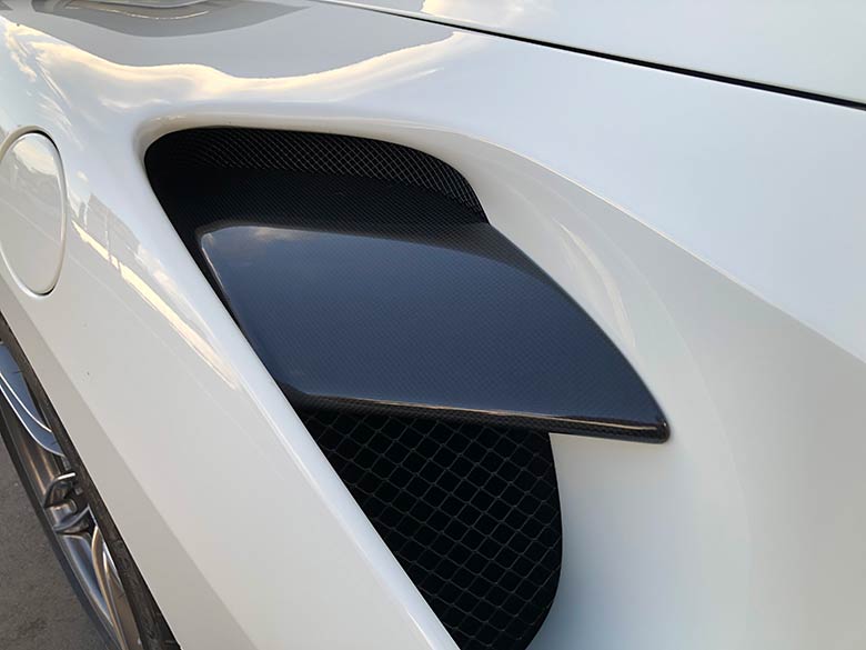 カーボンエアダクト！！ (12/18枚) フェラーリ 488スパイダー F1