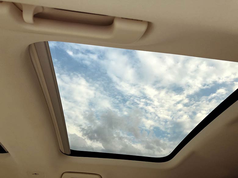 ポルシェ パナメーラ 4 スポーツツーリスモ PDK 4WD - ブルーメタリック パノラマルーフシステム (13/20枚)